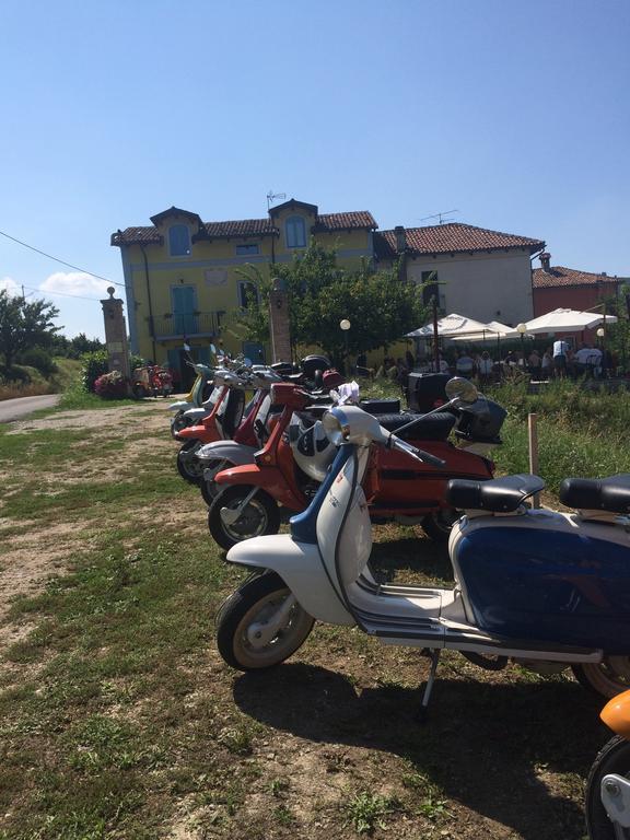 La Terrazza Del Barbaresco Bed and Breakfast Neviglie Εξωτερικό φωτογραφία