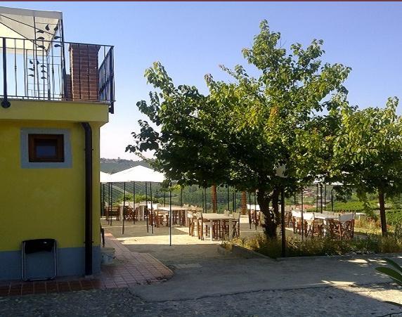 La Terrazza Del Barbaresco Bed and Breakfast Neviglie Εξωτερικό φωτογραφία