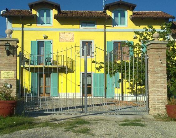 La Terrazza Del Barbaresco Bed and Breakfast Neviglie Εξωτερικό φωτογραφία