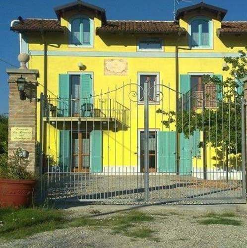 La Terrazza Del Barbaresco Bed and Breakfast Neviglie Εξωτερικό φωτογραφία