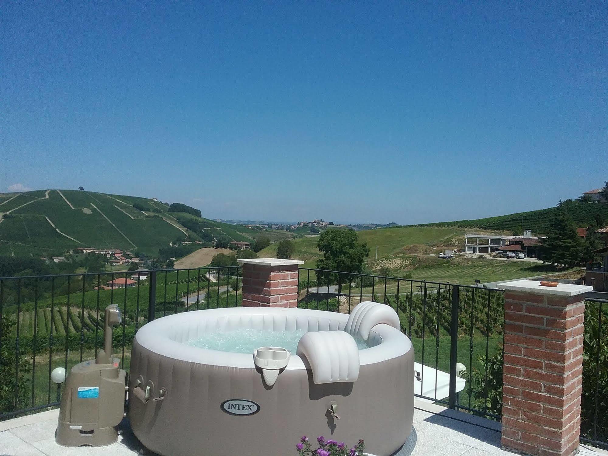 La Terrazza Del Barbaresco Bed and Breakfast Neviglie Εξωτερικό φωτογραφία