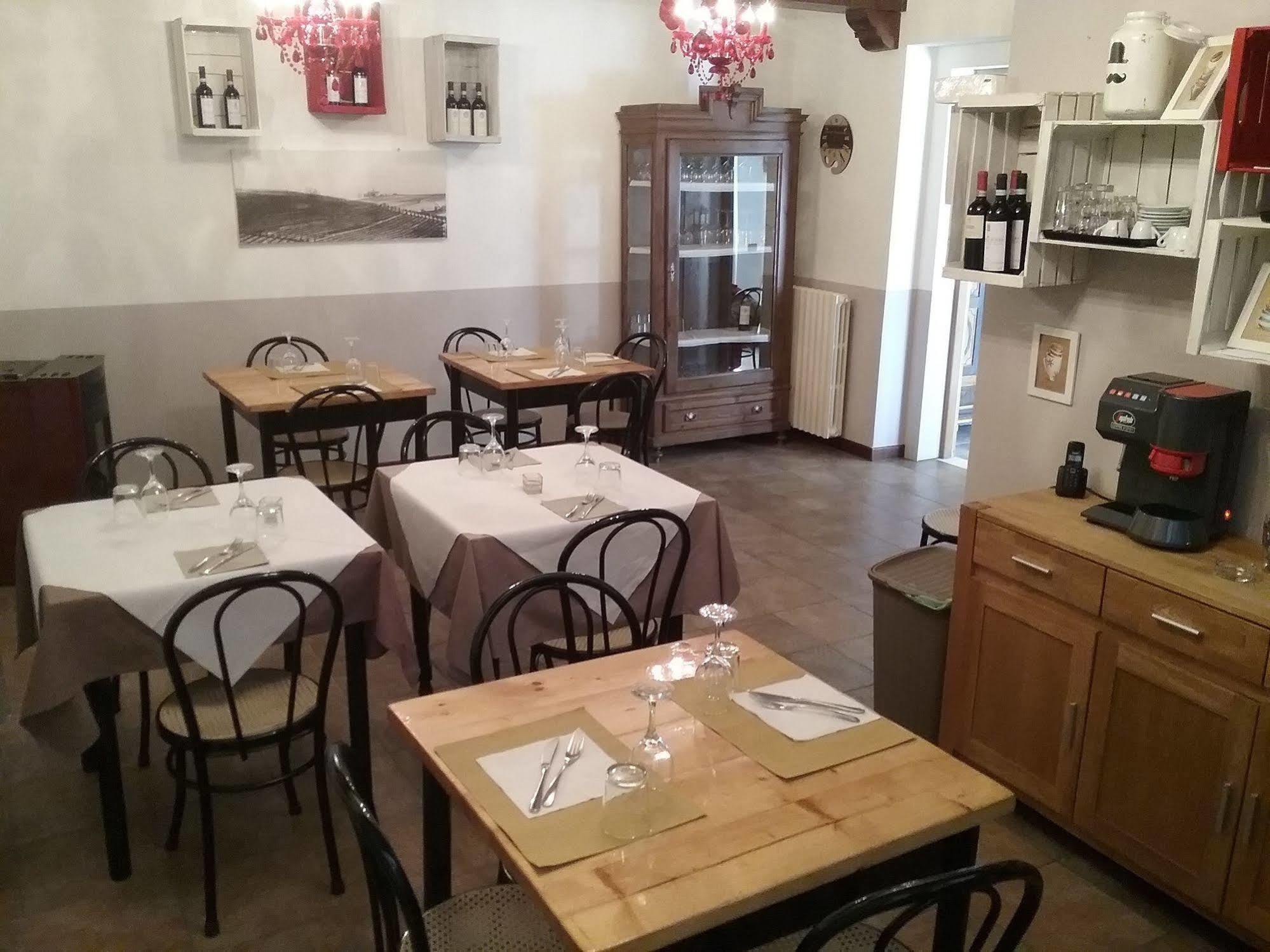 La Terrazza Del Barbaresco Bed and Breakfast Neviglie Εξωτερικό φωτογραφία