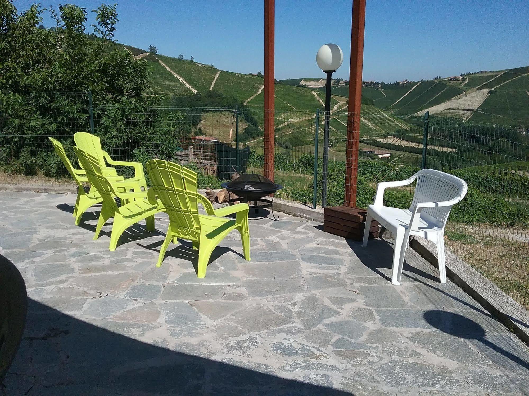 La Terrazza Del Barbaresco Bed and Breakfast Neviglie Εξωτερικό φωτογραφία